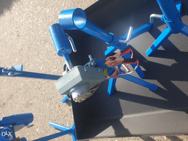 Ražanj inox za piliće 12V