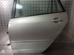 vrata zadnja lijeva siva toyota corolla verso