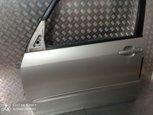 vrata prednja lijeva siva toyota corolla verso