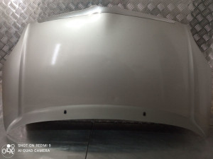 hauba siva toyota corolla verso