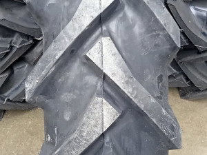 12.4-28 TRAKTORSKE GUME