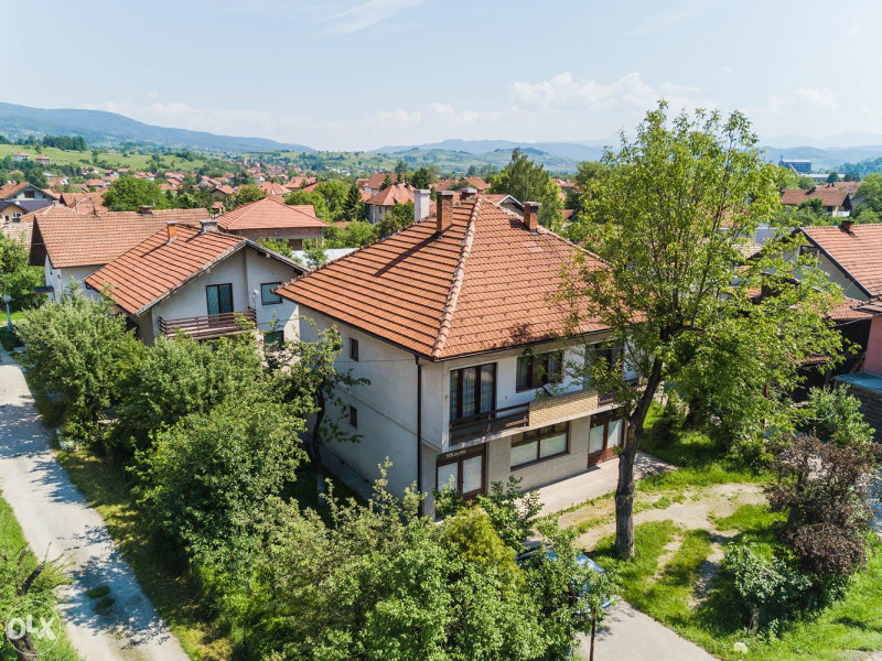 Kuća i poslovni prostor Breza