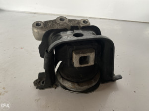 Nosac motora Peugeot 207 (fotografija 3)