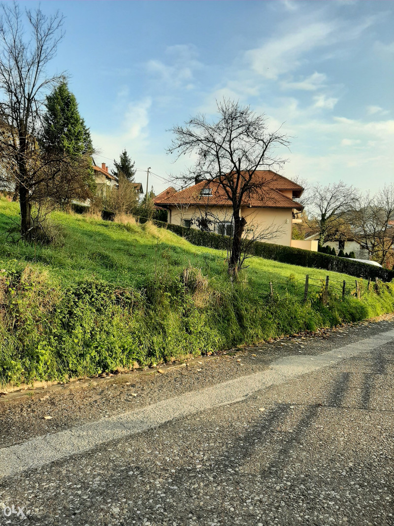 Plac Gradačac Gradina 3