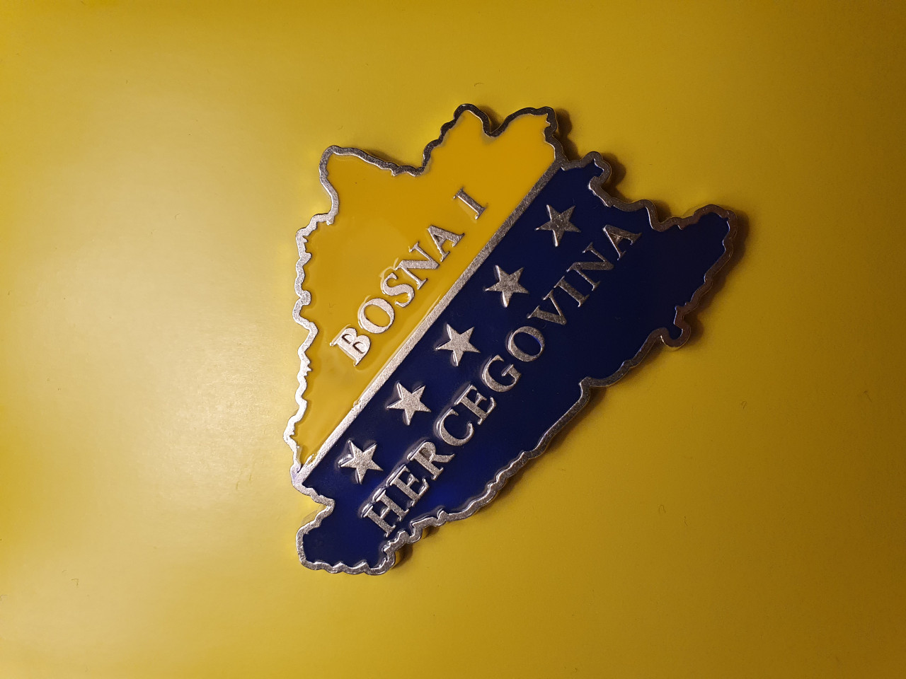 Suvenir metalni magnet za frižider Bosna i Hercegovina