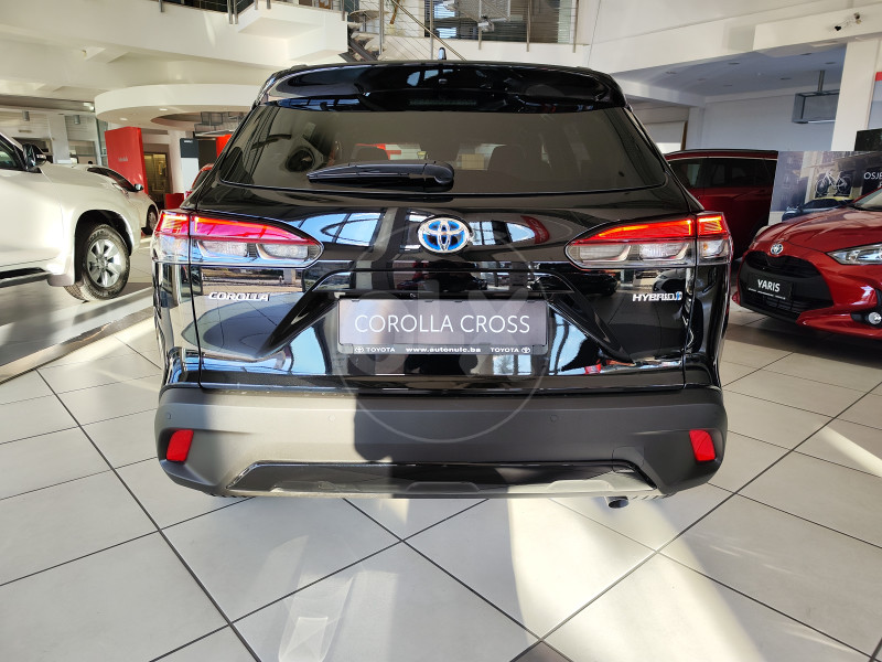 TOYOTA COROLLA CROSS 2.0 HEV FWD 5D E-CVT STYLE - Automobili - OLX.ba
