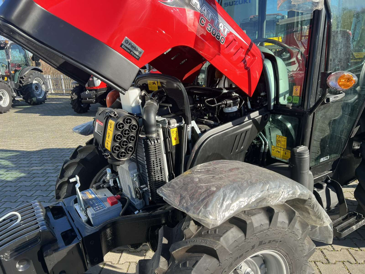 Traktor HATTAT C3080 4WD - Traktori - OLX.ba