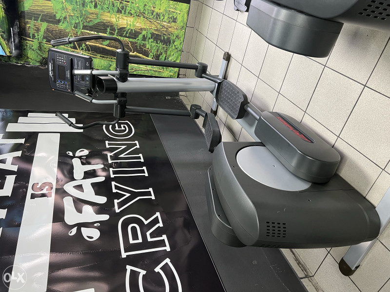 Life Fitnes Eliptical  Teretana Sprave
