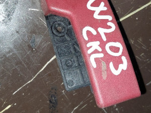 Rucka otvaranja haube w203 c klasa