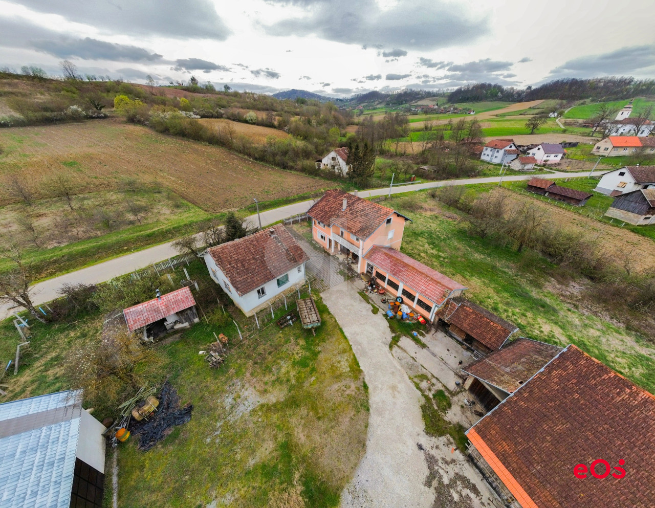 EOS / Kuće sa zemljištem i Farmom / Kozarska Dubica photo 4
