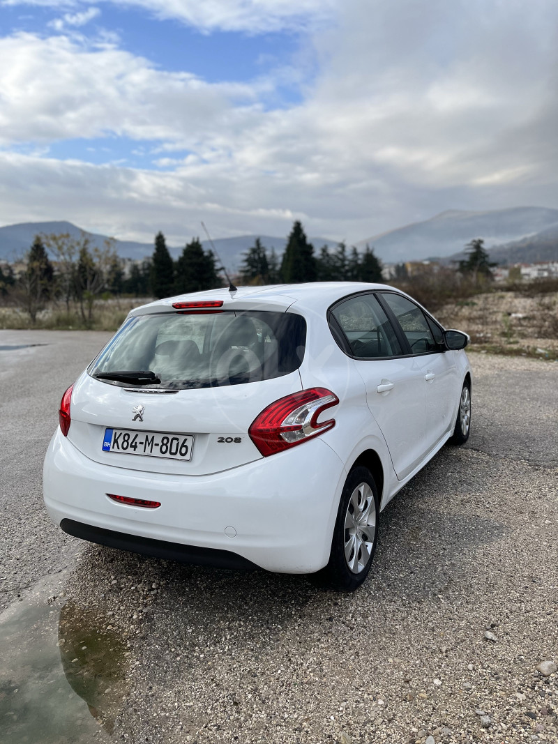 Peugeot 208 2012 DIZEL ZAMJENA ZA AUTOMATIK Automobili OLX.ba