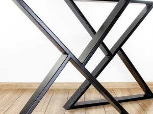 IRA nogare za stolove.