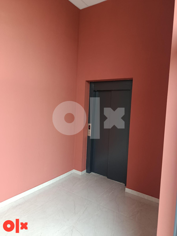 Iznajmljivanje-Poslovni objekat Gračanica od 20m2 do 214m2 2