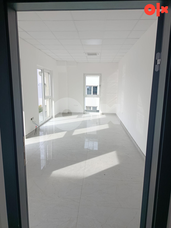 Iznajmljivanje-Poslovni objekat Gračanica od 20m2 do 214m2 6