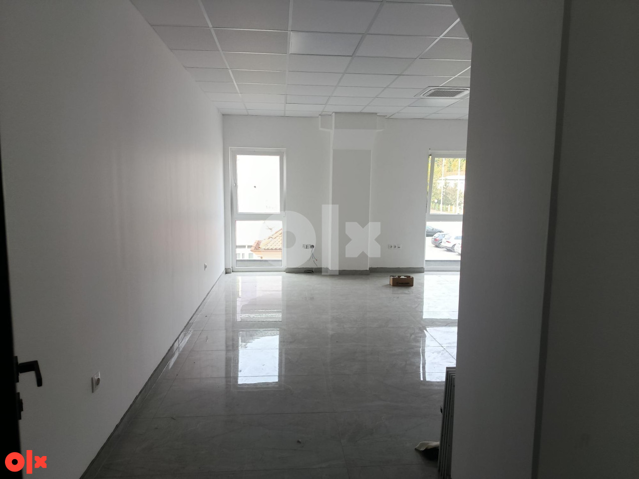 Iznajmljivanje-Poslovni objekat Gračanica od 20m2 do 214m2 7