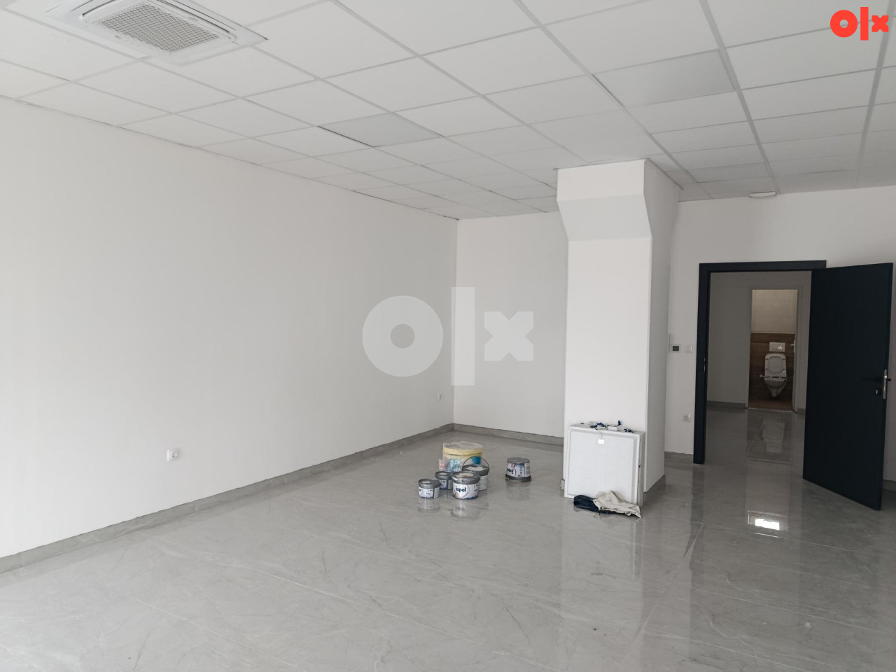 Iznajmljivanje-Poslovni objekat Gračanica od 20m2 do 214m2 8