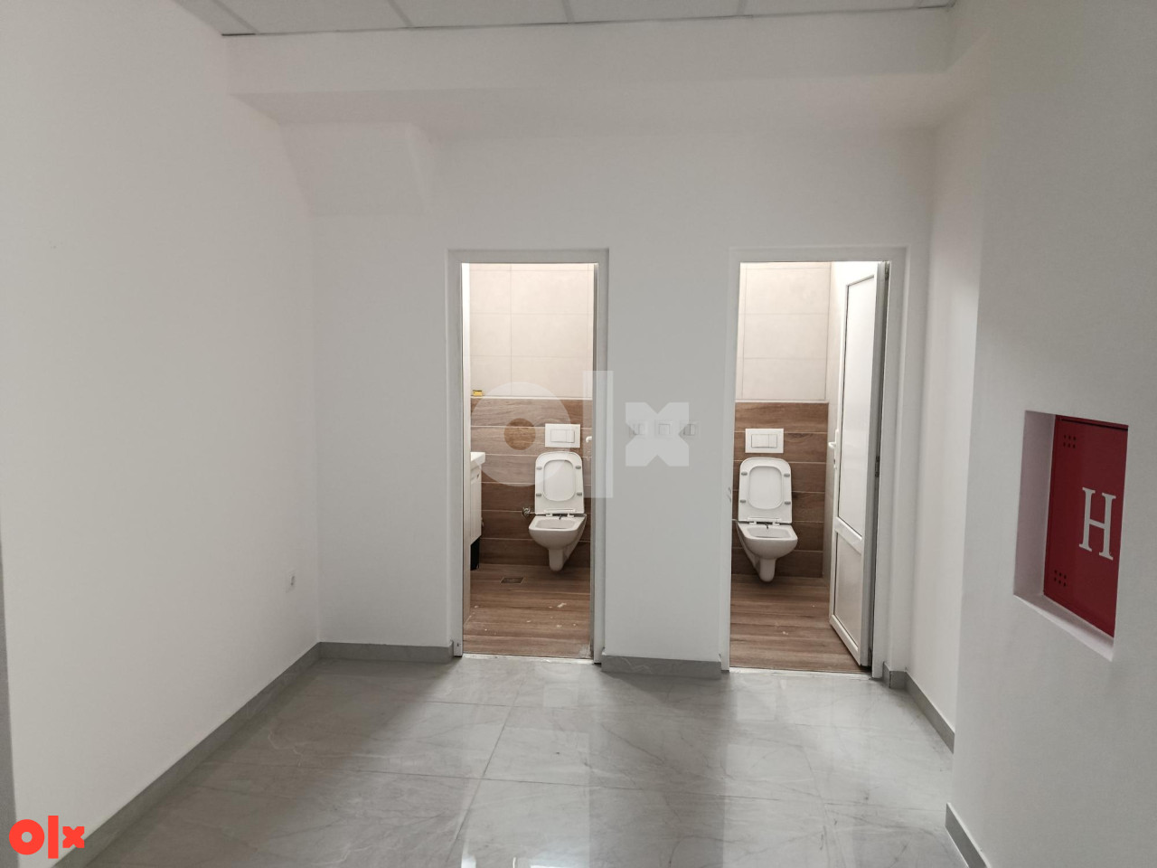Iznajmljivanje-Poslovni objekat Gračanica od 20m2 do 214m2 9