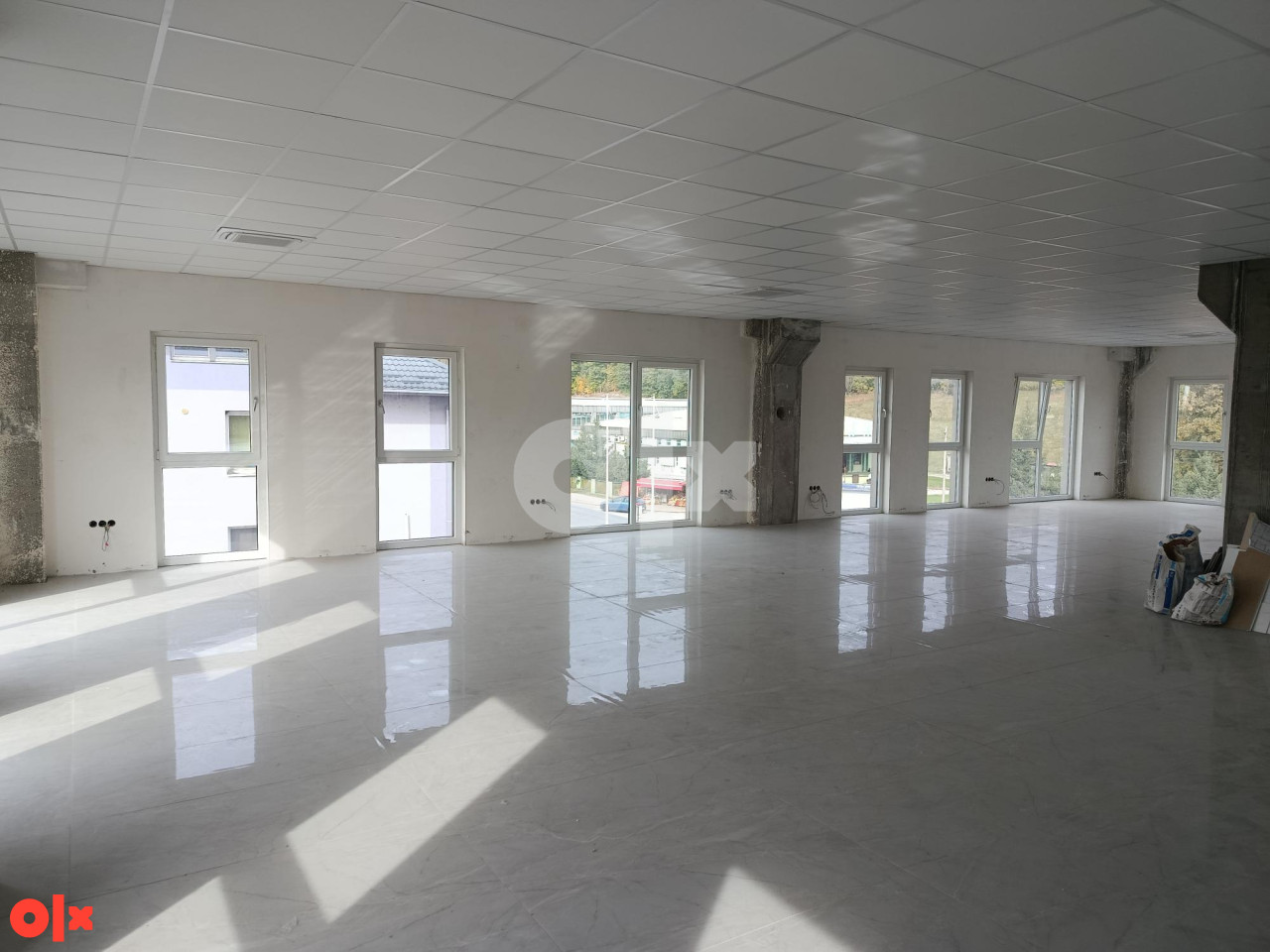 Iznajmljivanje-Poslovni objekat Gračanica od 20m2 do 214m2 12