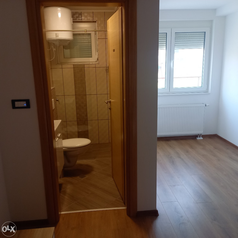 Iznajmljujem 6 kancelarija Stup citavo prizemlje osnova 225m2 2