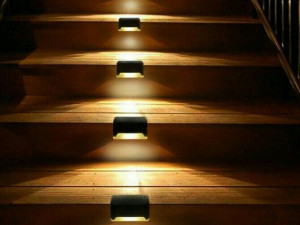 Led solarne lampe za stepenice - ogradu 4kom