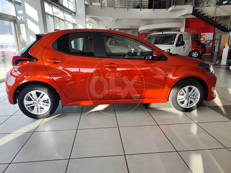 Toyota YARIS 1.5 Hybrid  E-CVT SOL
