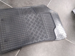 PATOSNICE PODMETAČI GUMENI CITROEN DS3 C3 OD 2010-