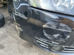 Branik prednji Audi A4 B6 (fotografija 2)