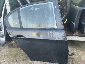 Vrata zadnja desna BMW E90 (fotografija 3)