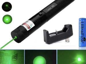 Zeleni laser/GREEN POINTER/vojni