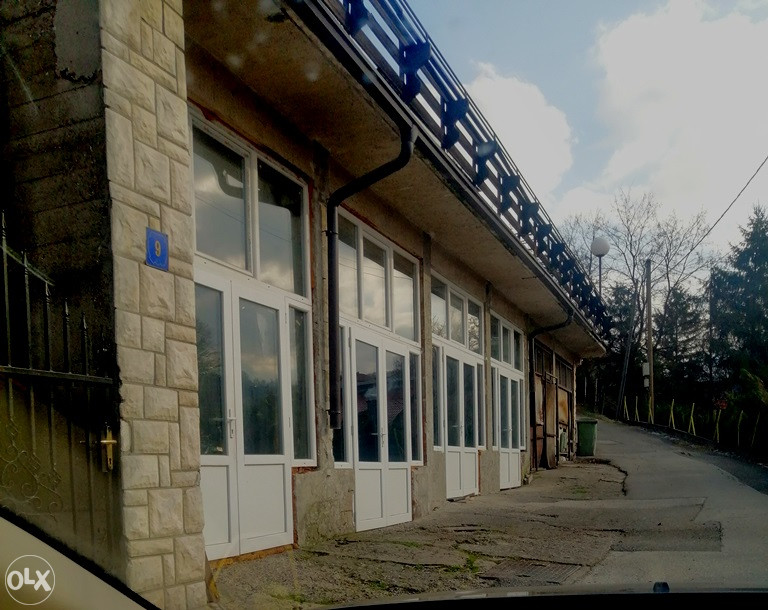 IZDAJEM POSLOVNE PROSTORE povrsine 20,20 i 40 m2 2