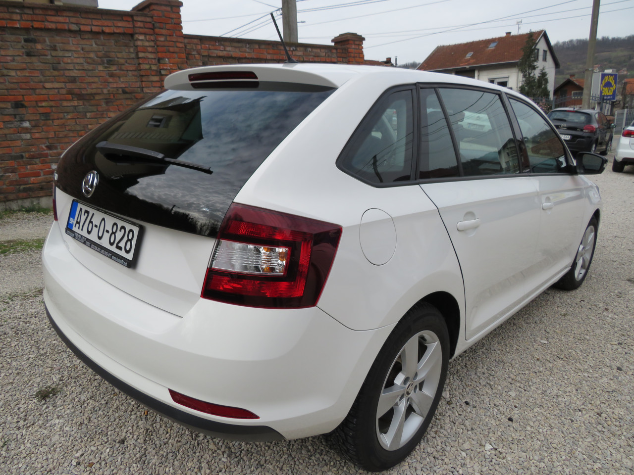 Rent a Car OPEL ASTRA -RENAULT-ŠKODA-KOMBI 8+1 Iznajmljivanje