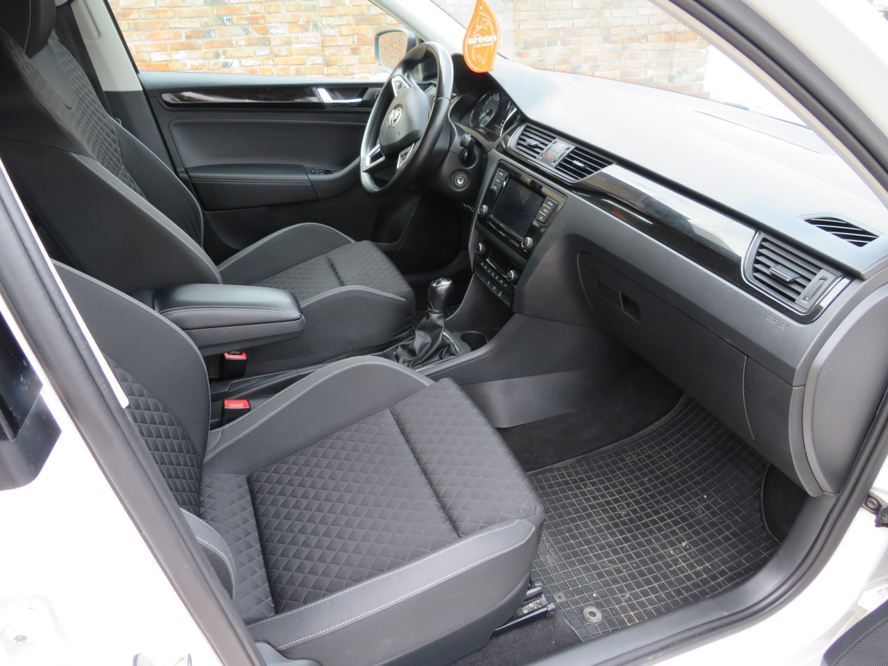 Rent a Car OPEL ASTRA -RENAULT-ŠKODA-KOMBI 8+1 Iznajmljivanje