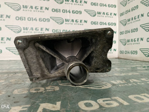 Nosac poluosovine BMW X1 (fotografija 5)