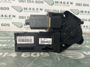 Motoric podizaca desni Renault Megane (fotografija 3)