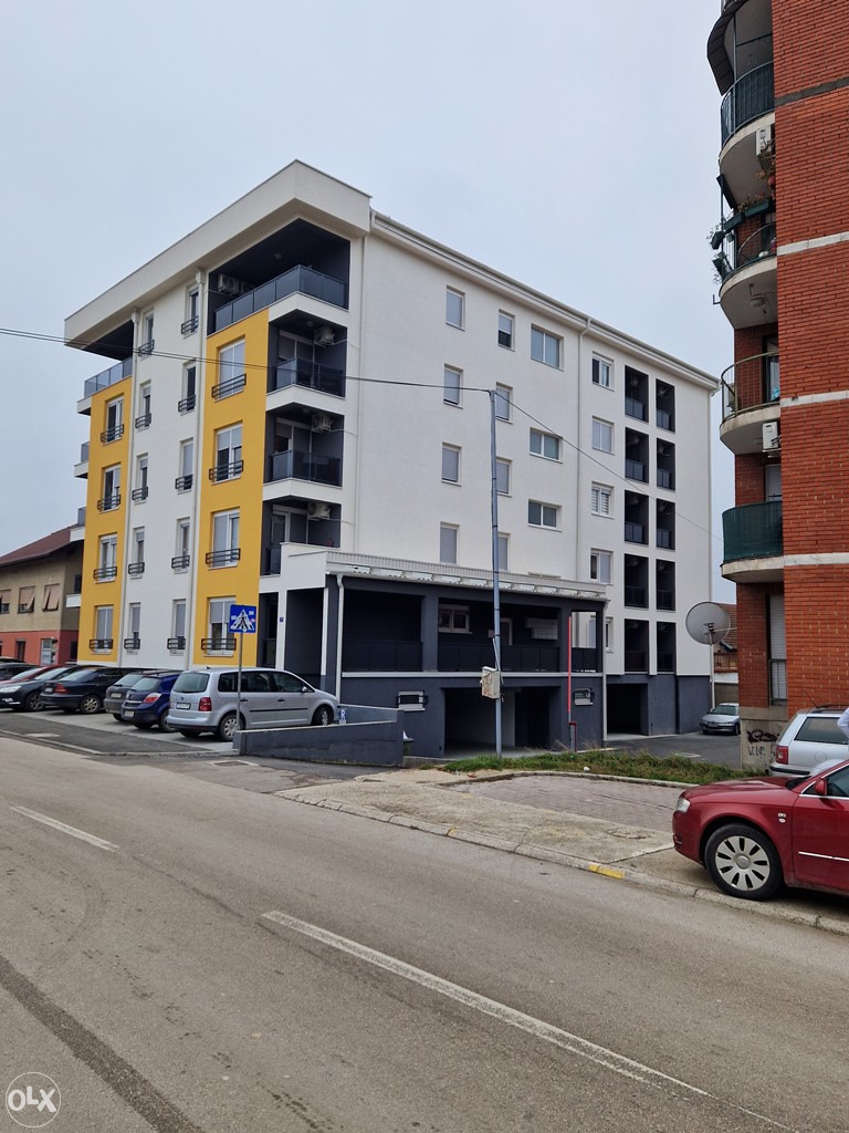 GARAŽA PRIJEDOR / PARKING / GARAŽE / IZDAJEM
