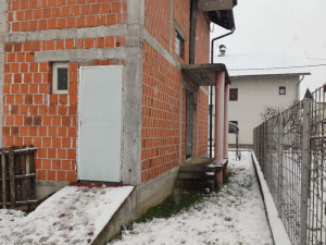 Stambeni objekat 240 m2 - Trn photo 4