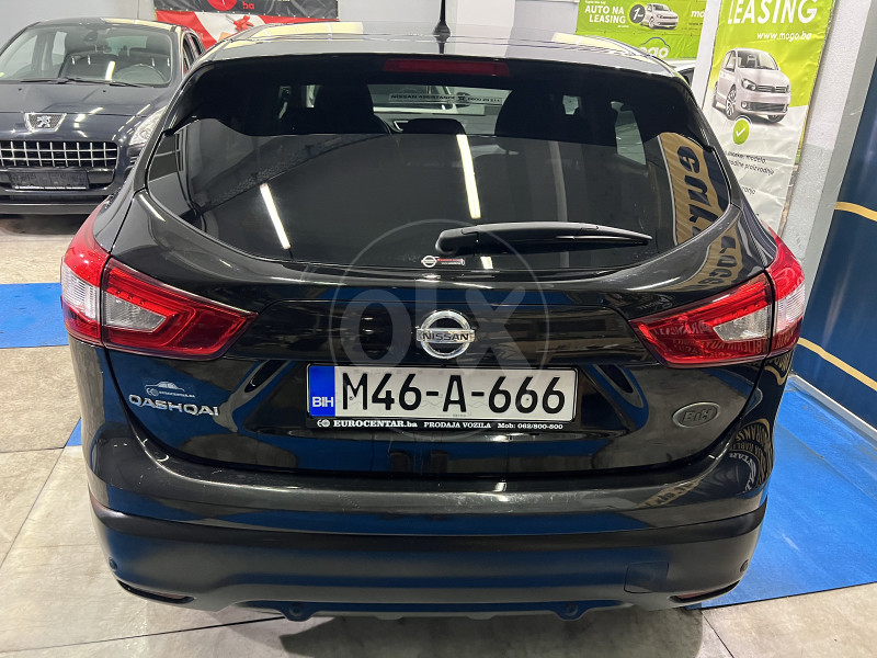 NISSAN QASHQAI 1.2i ,2015 GOD, ALU FELGE, REGISTROVAN