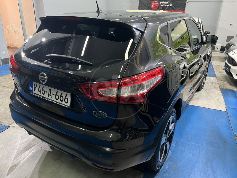 NISSAN QASHQAI 1.2i ,2015 GOD, ALU FELGE, REGISTROVAN