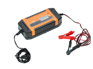 PUNJAČ ZA AKUMULATORE SA MIKROPROCESOROM VCBM 8.0