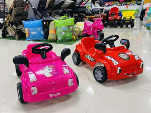 Auto na pedale / djeciji autic