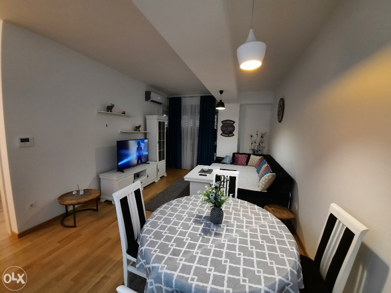 Stan Na Dan Banja Luka STROGI CENTAR GARAZA JEVREJSKA APARTMAN 3