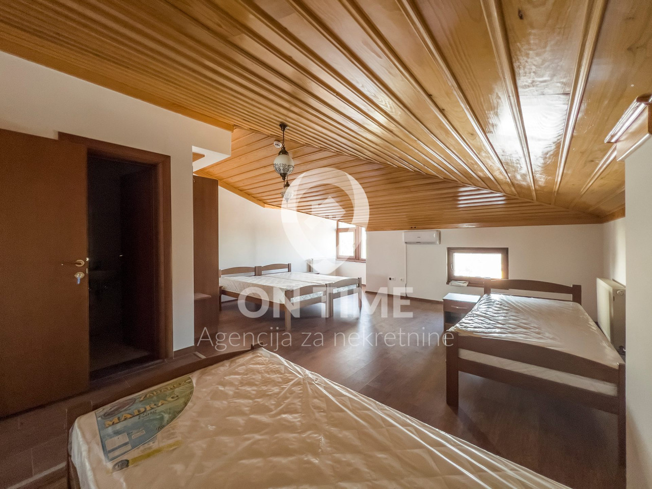 POSLOVNI OBJEKAT / ILIDŽA / 1200m2 / NOVOGRADNJA 16