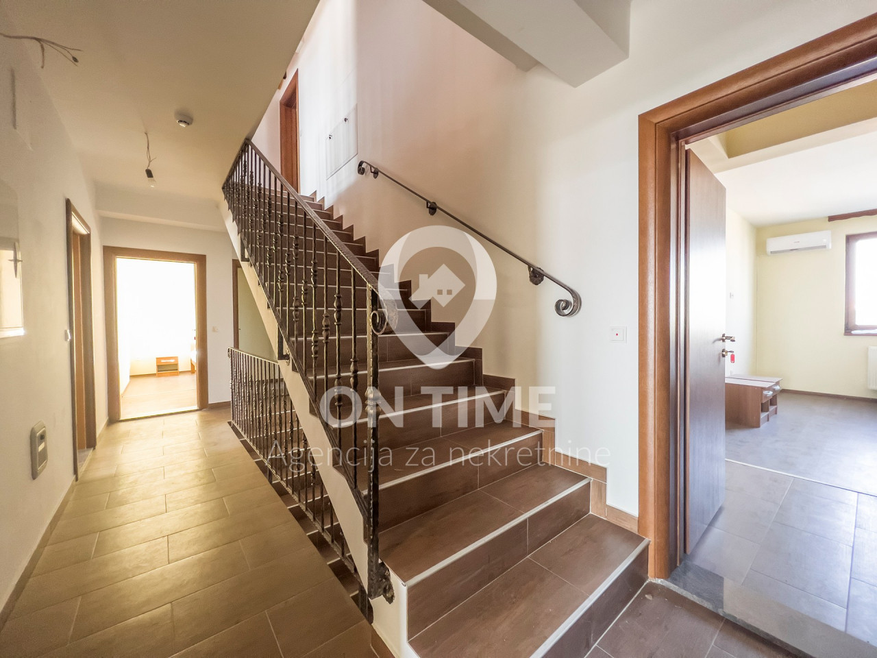 POSLOVNI OBJEKAT / ILIDŽA / 1200m2 / NOVOGRADNJA 3