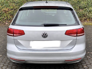 GEPEK ZADNJA SAJBA STRANICA VEZNI LIM KROV PASSAT B8