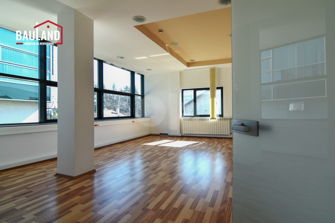 BAULAND/ Reprezentativan poslovni objekat  1500m2/ Stup 5