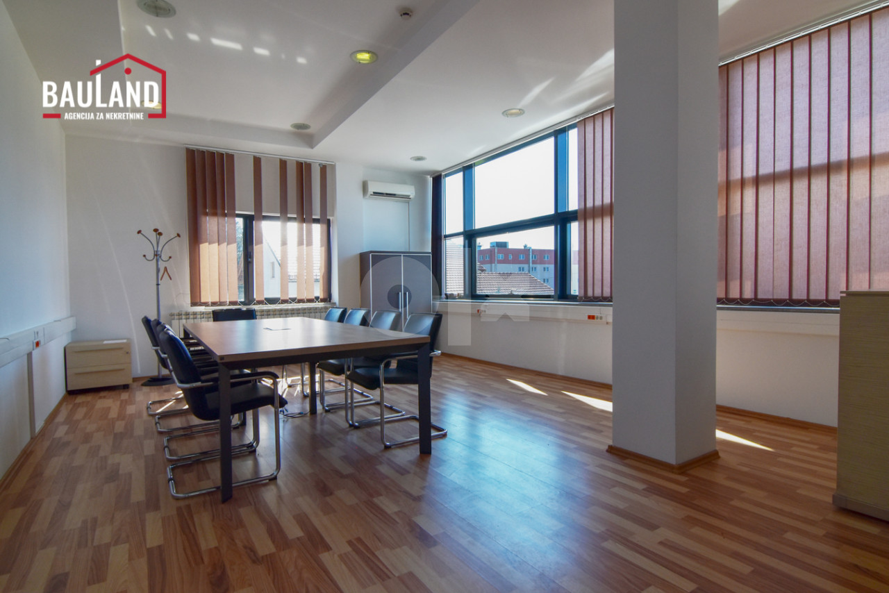 BAULAND/ Reprezentativan poslovni objekat  1500m2/ Stup 7