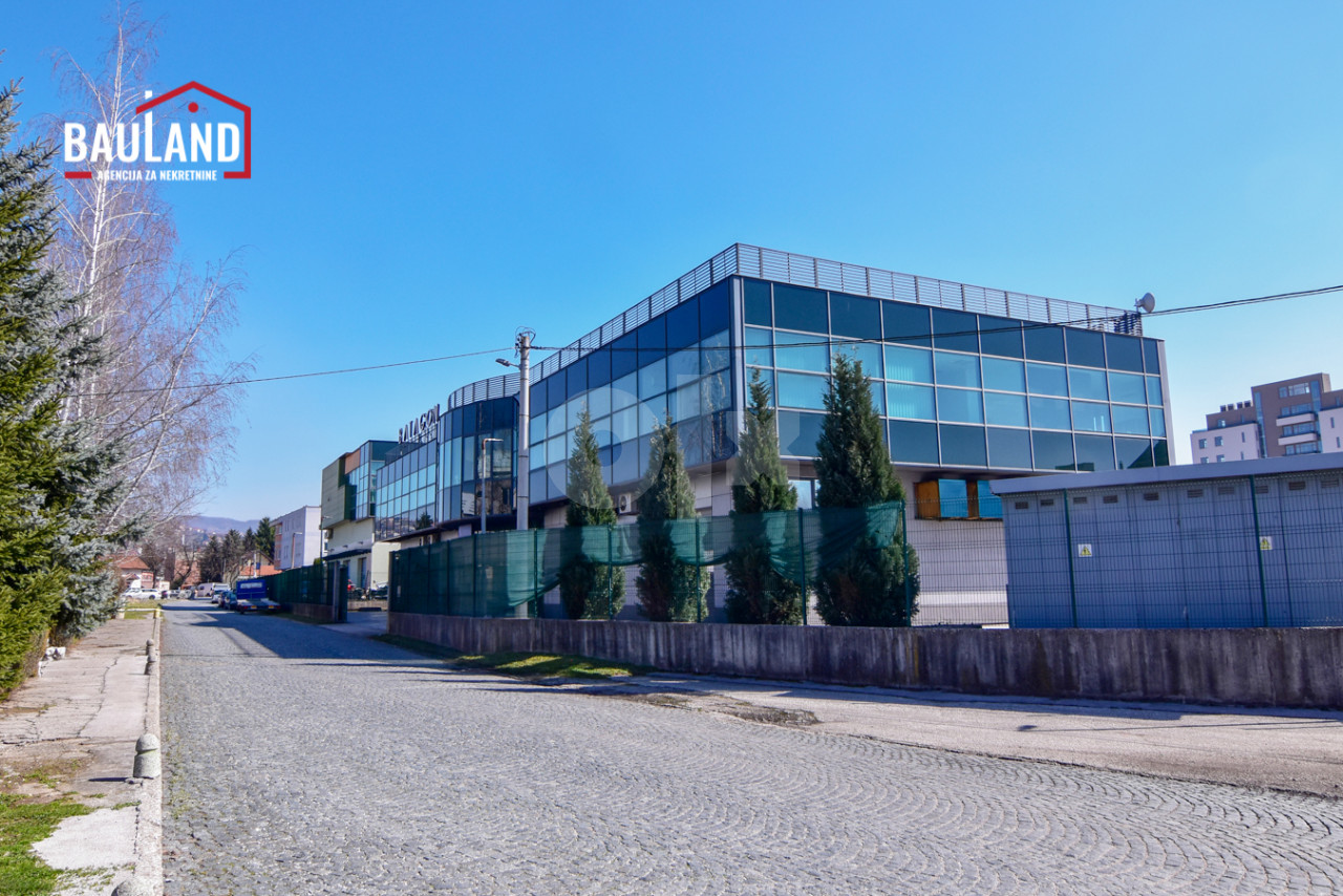BAULAND/ Reprezentativan poslovni objekat  1500m2/ Stup 11