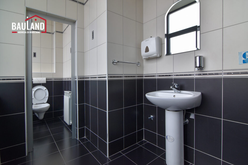 BAULAND/ Reprezentativan poslovni objekat  1500m2/ Stup 17
