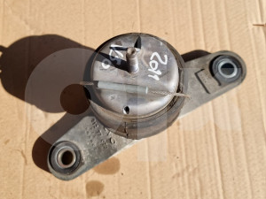 VOLVO V50 D3 NOSAČ MOTORA