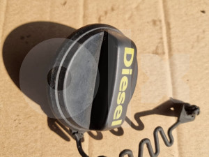 VOLVO V50 ČEP REZERVOARA